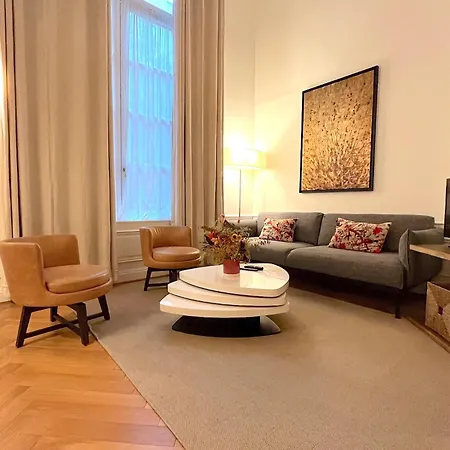 Apartment Pierre Charron L *