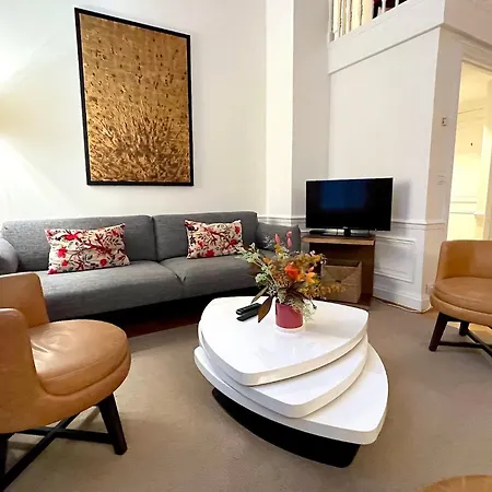 Pierre Charron L Apartmán *